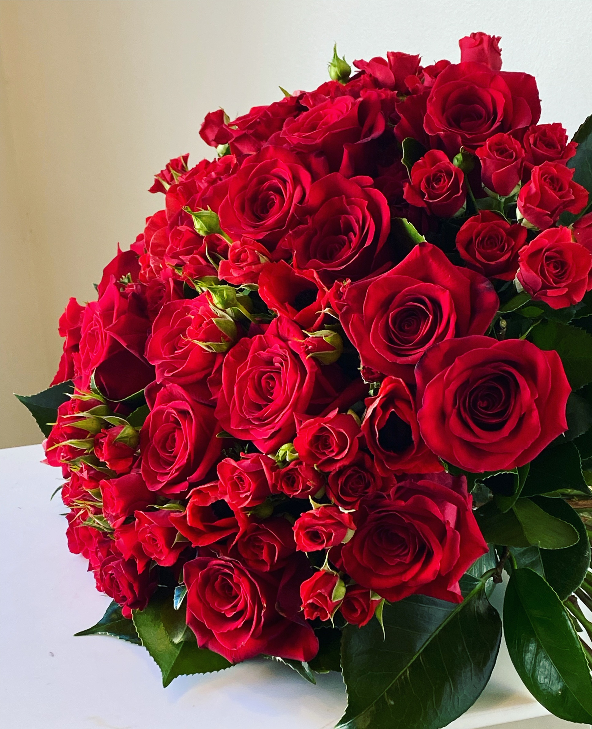 Rose Bouquet Medium Stemmed $300